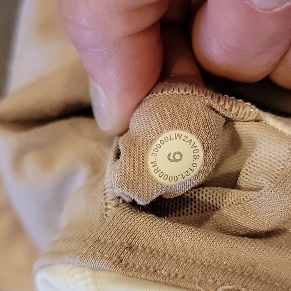 Lululemon Energy Sports Bra White - Picture 3 of 3